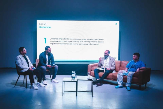 Expertos en tecnología encabezan workshop sobre los beneficios de la Inteligencia Artificial en dispositivos móviles Expertos en tecnología encabezan workshop sobre los beneficios de la Inteligencia Artificial en dispositivos móviles