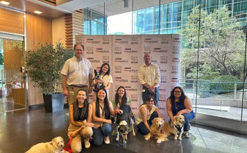 Nestlé Chile implementa programa “Pets at Work” que permite a sus colaboradores trabajar junto a sus mascotas en la oficina