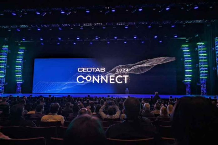 Construyendo confianza a través de transparencia en la nueva era de predicción de datos - Geotab Connect 2024