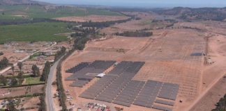 Delegación internacional y autoridades recorrieron planta solar de Solek que inyectará cerca de 200 GWh de energía verde al año