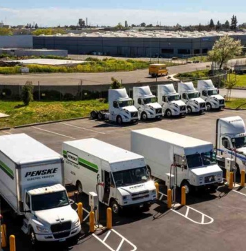 Hitachi Energy y Penske lanzan programa piloto de carga de camiones eléctricos a gran escala