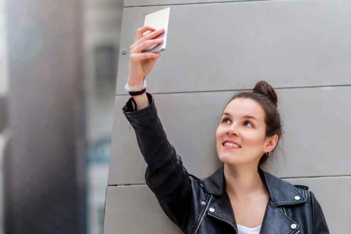 Influenciadores en la mira del SII: el canje también paga impuestos 