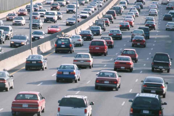 ¿Quieres salir en Semana Santa? Innovadora herramienta te permite ahorrar hasta $14 mil en la bencina de tu viaje