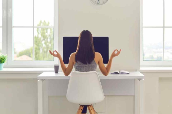 50% de los trabajadores en Chile sobre 40 años renunciaría a su trabajo si este no le permite disfrutar de su vida personal 