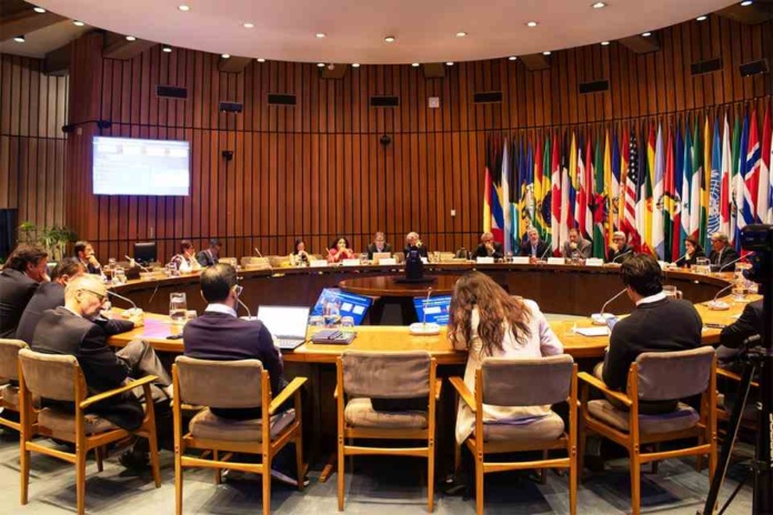 Chile Telcos presente en la CEPAL Estrategia Chile Digital 2035 con el Plan de conectividad efectiva Chile Telcos presente en la CEPAL: Estrategia Chile Digital 2035 con el Plan de conectividad efectiva