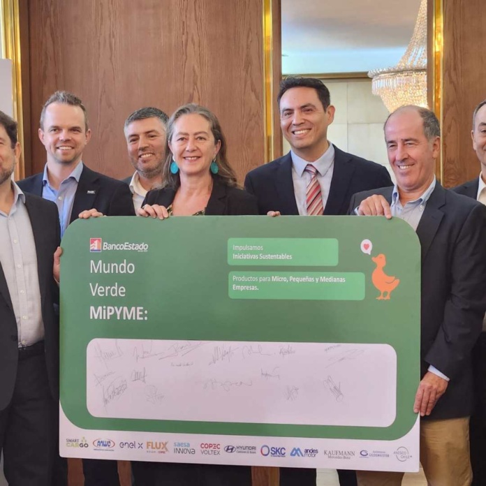 Futuro sostenible Banco Estado y Flux Solar Residencial firmaron iniciativa pionera en el Día de la Tierra