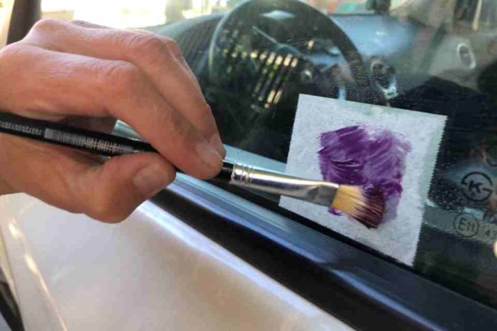 ¿Buscas invertir en tu propio negocio? Conoce la franquicia de grabado de placas patente más moderna del mercado