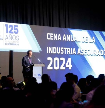 En la Cena Anual de la industria aseguradora Alejandro Alzérreca “La inseguridad termina actuando como un verdadero impuesto al crecimiento económico”