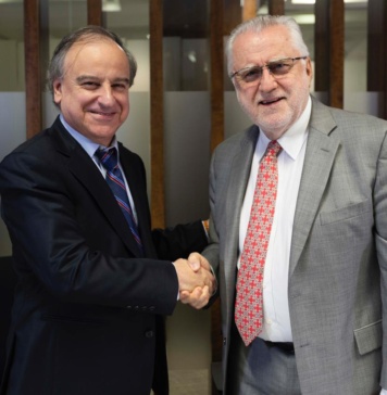 Codelco y SQM firman acuerdo para asociación que da a Chile  liderazgo en el mercado mundial de litio  