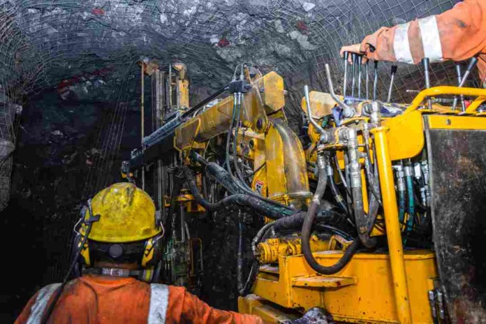 Urgente hay que rectificar el rumbo de la minería