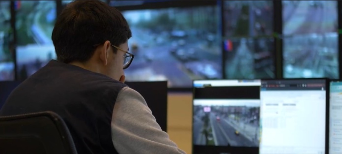 Lanzan semáforos capaces de ubicar personas y mascotas extraviadas y acelerar tiempos para el cruce de peatones 