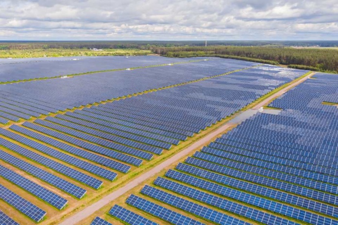 Solek reutiliza aluminio y cobre de sus paneles solares e impulsa proyecto piloto para recuperar el vidrio