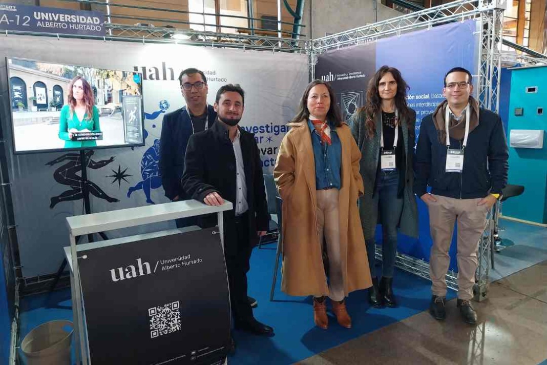 Destacada participación UAH en la Smart City Expo STGO 2024