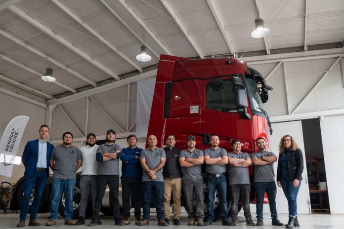 Camiones: Renault Trucks Internacional capacita a técnicos de soporte de Salfa