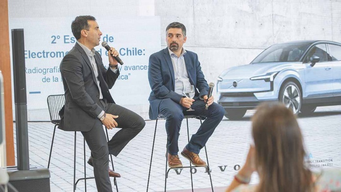 Estudio de VOLVO CAR CHILE y CENTRA de la UAI muestra los desafíos en materia de carga pública para autos eléctricos