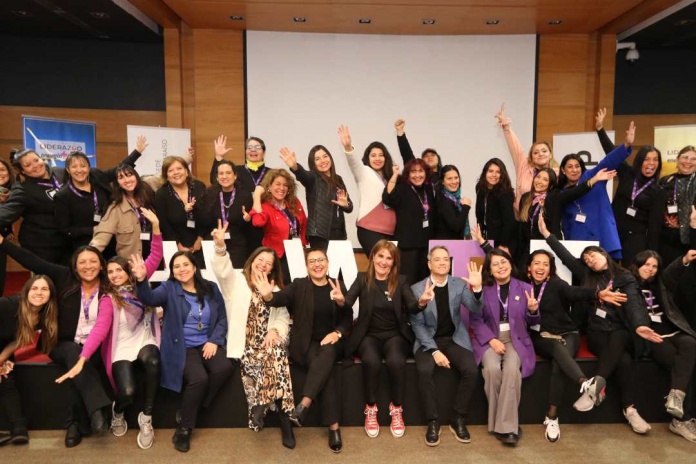 Mujeres de la Región de Valparaíso se preparan para ser líderes en sector energético