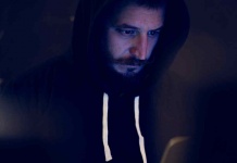 Placer por los acertijos, sin rango social y codiciosos: ¿qué sucede en la mente de un cibercriminal? 