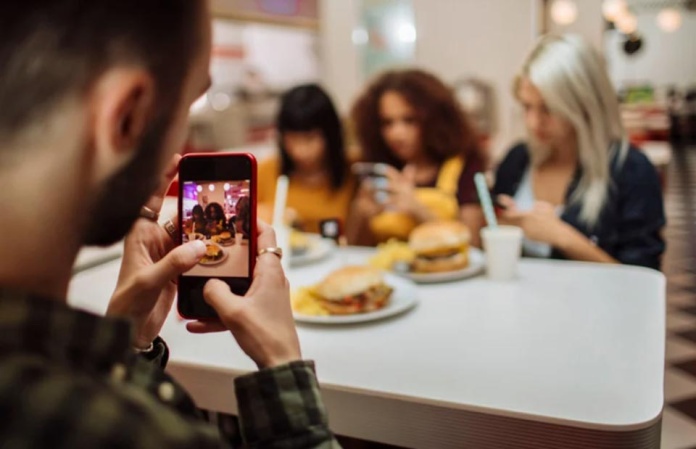 7 de cada 10 empresas chilenas aumentaron el uso de Tik Tok, Instagram y Whatsapp