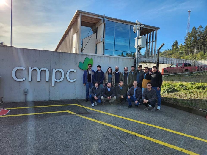 CMPC firma convenio para optimizar operaciones en Chile y Brasil con inteligencia artificial