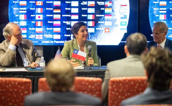 Chile se suma a la carrera espacial: Ministra Aisén Etcheverry visita la NASA y firma Acuerdos de Artemis Chile se suma a la carrera espacial: Ministra Aisén Etcheverry visita la NASA y firma Acuerdos de Artemis