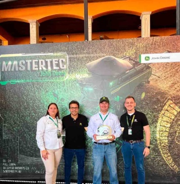 Chileno se convirtió en el mejor técnico de maquinaria agrícola de Hispanoamérica