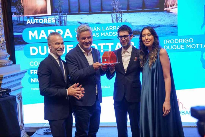 Premio ADUS 2023-24: Saint-Gobain destacó a los chilenos Cristián Larraín y Matías Madsen por su proyecto de arquitectura sostenible