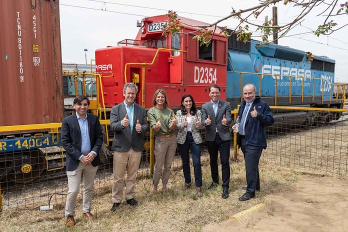 Cerca de 32 mil litros de bebestibles fueron trasladados por primera vez gracias al uso de transporte ferroviario y terrestre