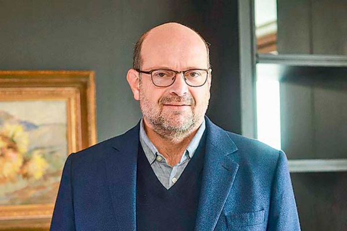 Alejandro Ferreiro asume como nuevo presidente de Chile Transparente