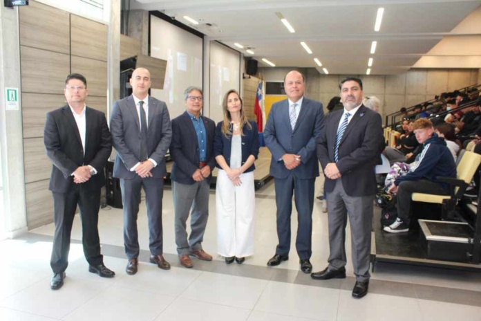 CEDUC UCN y Conexión Kimal-Lo Aguirre firman convenio para la innovación y la colaboración en tecnologías de transmisión eléctrica