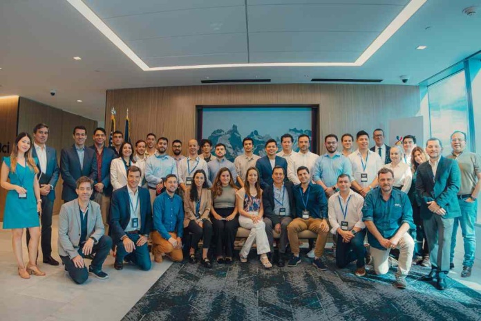 Emprendedores chilenos realizaron gira a Miami para escalar sus negocios Emprendedores chilenos realizaron gira a Miami para escalar sus negocios