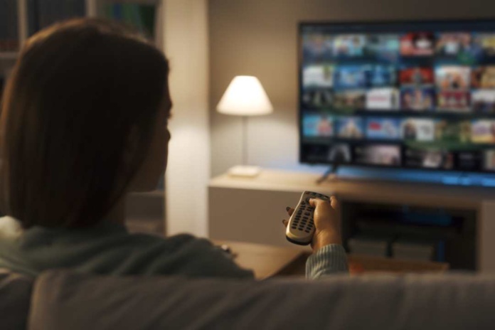 Especialista UCSC explicó los desafíos de la televisión ante la llegada de las plataformas de streaming Especialista UCSC explicó los desafíos de la televisión ante la llegada de las plataformas de streaming