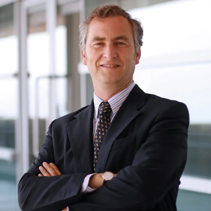 Universidad de los Andes, Nicolás Román