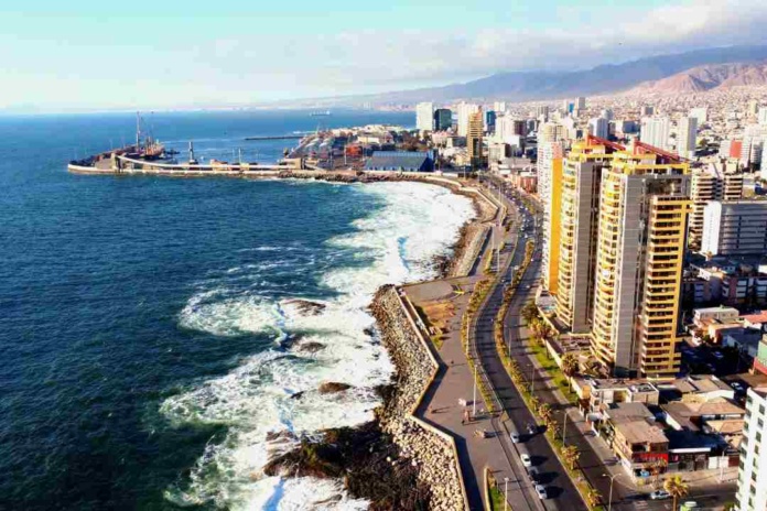 Antofagasta y la macrozona norte inciden positivamente en PIB, y autoridad refuerza compromiso de avanzar en políticas que promuevan el desarrollo económico.