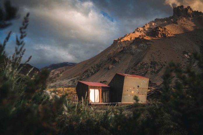 Gobierno de Santiago y Deporte Libre finalizan construcción del Refugio Volcán Tupungato y preparan su inauguración en enero