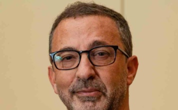 La tercera ola de la IA: Agentes autónomos y personas transformando el futuro del trabajo La tercera ola de la IA: Agentes autónomos y personas transformando el futuro del trabajo