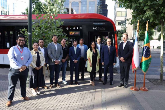 Chile avanza en movilidad sustentable con el primer bus eléctrico de Mercedes-Benz Chile avanza en movilidad sustentable con el primer bus eléctrico de Mercedes-Benz
