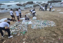 Estudio revela que el 59% de las botellas recolectadas en el mar tienen origen local