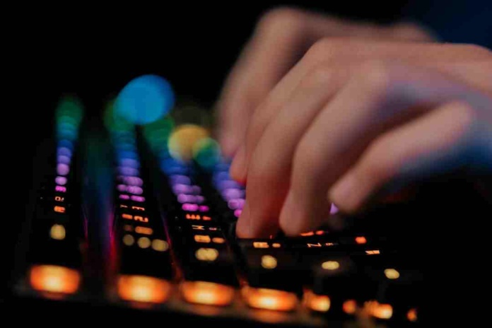 HP presenta innovaciones impulsadas por IA para el futuro del trabajo y los juegos durante CES 2025