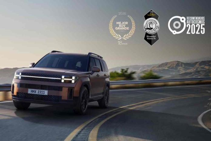 Hyundai Santa Fe acumula reconocimientos en ronda de premiaciones de la industria en Chile y el mundo Hyundai Santa Fe acumula reconocimientos en ronda de premiaciones de la industria en Chile y el mundo