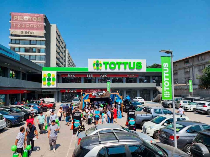 Siena inaugura distrito comercial en La Florida con Tottus como tienda ancla
