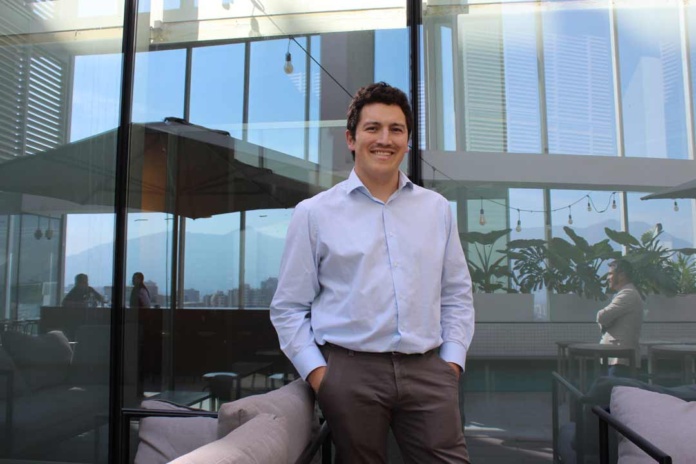 Solo 1% de edificios residenciales en Chile cuenta con cargadores de vehículos eléctricos