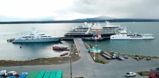 Aumenta recalada de grandes yates turísticos en terminal marítimo Patagonia sur del grupo de empresas Skorpios en Puerto Natales