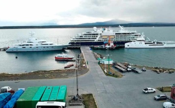 Aumenta recalada de grandes yates turísticos en terminal marítimo Patagonia sur del grupo de empresas Skorpios en Puerto Natales