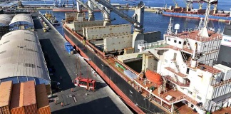 Puerto Antofagasta recibe buque con carga clave para la transición energética en la región