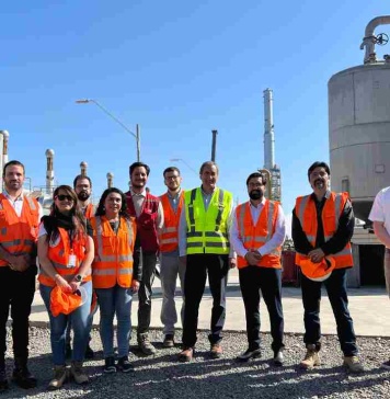 Subsecretario del Medio Ambiente visita proyecto “Loma los Colorados Landfill Gas”, que transforma desechos en energía limpia Subsecretario del Medio Ambiente visita proyecto “Loma los Colorados Landfill Gas”, que transforma desechos en energía limpia