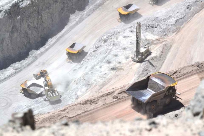 Codelco y AMSA lideran el ranking de presencia minera elaborado por Simbiu