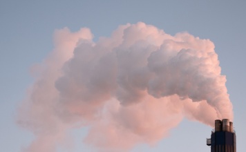 Con 4,27 toneladas de CO₂ per cápita, Chile encabeza emisiones en Latam