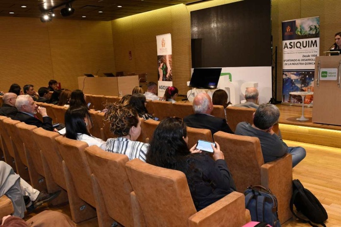 Empresas deberán cumplir estrictas exigencias para importar sustancias químicas a Chile Empresas deberán cumplir estrictas exigencias para importar sustancias químicas a Chile