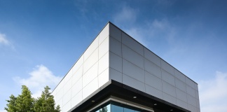 Indumotora inaugura su nuevo centro de distribución de repuestos en el parque industrial ENEA