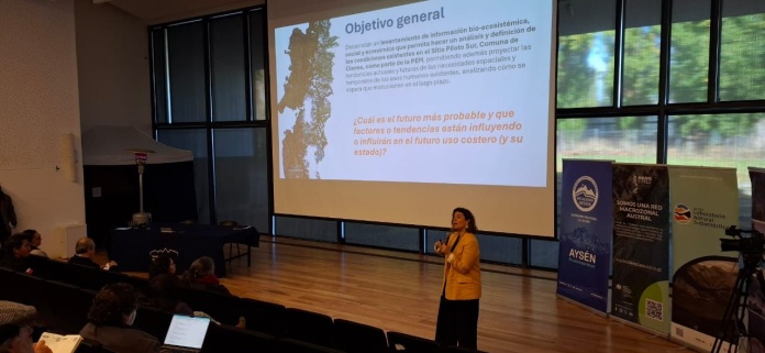 Académica de Ingeniería y Ciencias UAI comparte resultados de geoportales costeros y climáticos en la zona sur de Chile